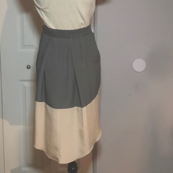 BCBG Silk Cute Summer Skirt - Picture 5 of 8